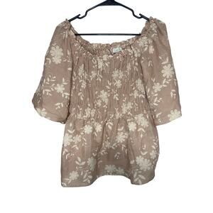 Off the shoulder blouse Medium Chenault Peasant Floral Casual Work Excellent